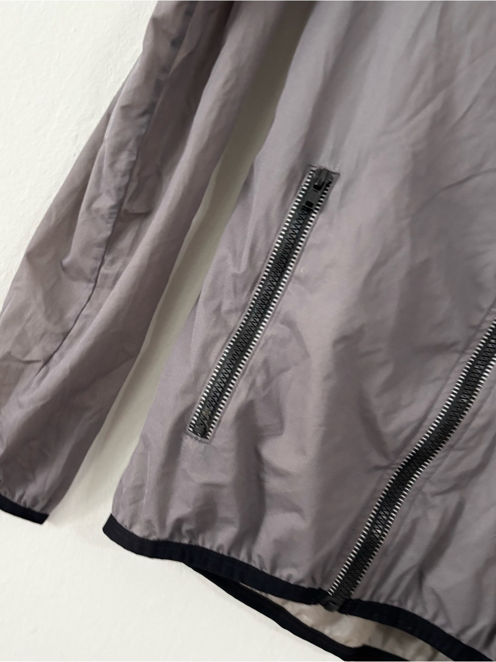 Rabbit Grey Windbreaker Style Full Zip Athletic Jacket - Picture 2 of 7
